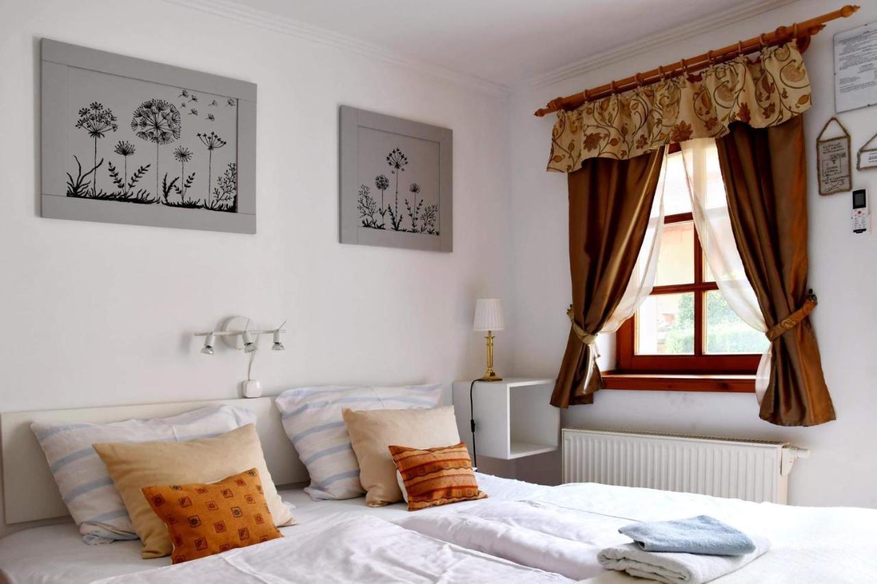 Bed and Breakfast Szentesi Panzió Fertőrákos Exterior foto