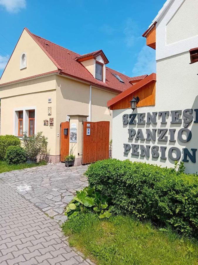 Bed and Breakfast Szentesi Panzió Fertőrákos Exterior foto