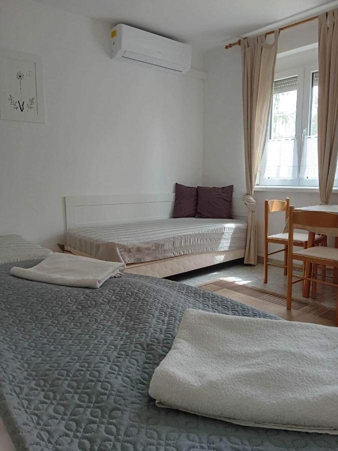 Bed and Breakfast Szentesi Panzió Fertőrákos Exterior foto